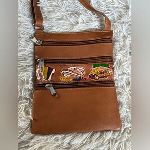 Traditional Colombia Brown Purse with Colorful Embroidery